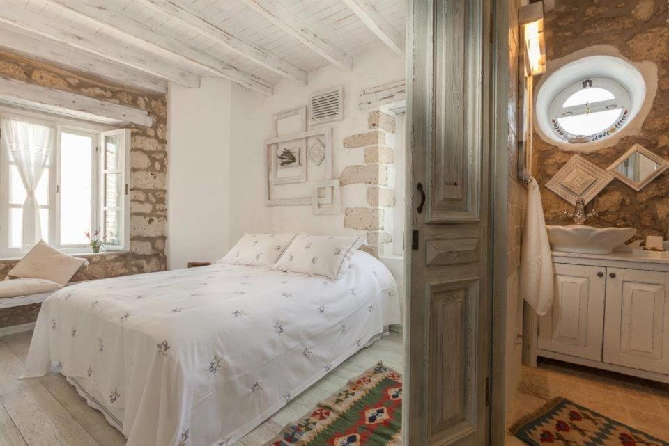 Yukari Sokak Vip Butik Otel อาเลอเจอติ ภายนอก รูปภาพ